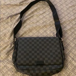 Louis Vuitton Messenger Bag